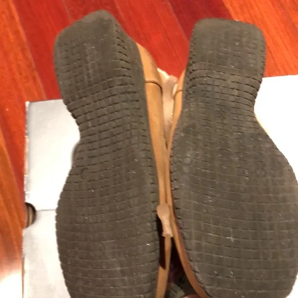 La Canadienne  🎉host pick🎉Laila shearling boots - Picture 10 of 13